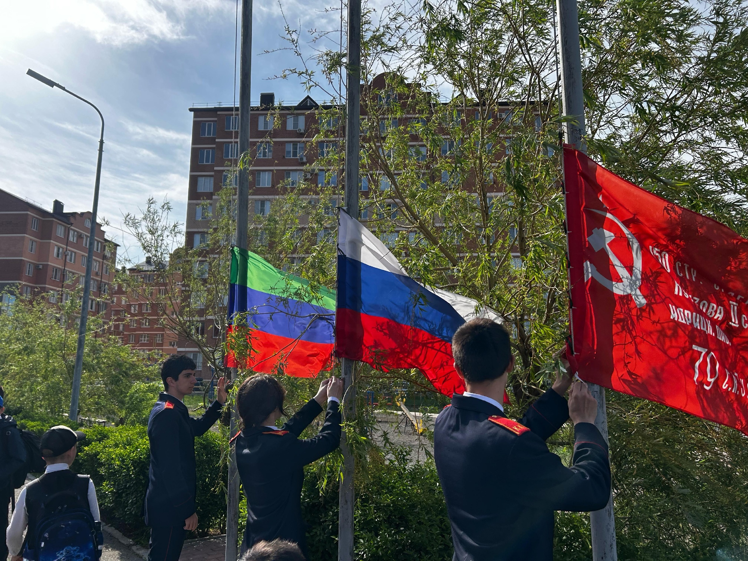Учебная неделя в РЦО началась с торжественной линейки.
